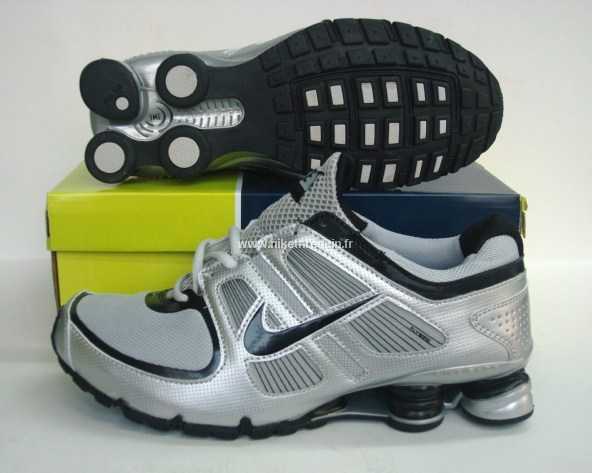 Nike Shox Baskets D Argent 2010